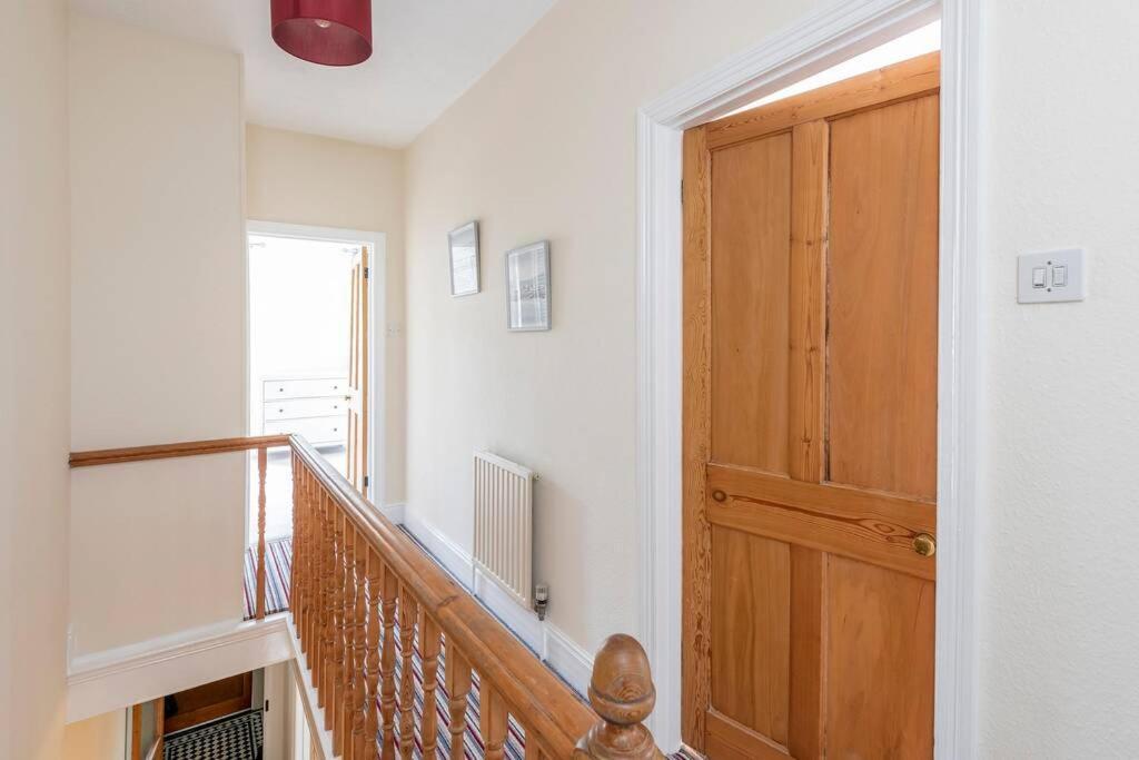 Spacious House - 2 Double Rooms - Street Parking - Garden Bath Luaran gambar